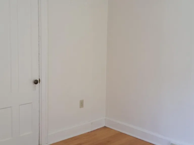 31 School St #4 — Photo 12