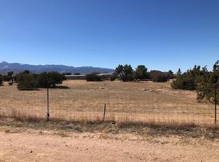 7475 Yucca Terrace Dr, Phelan, CA 92371