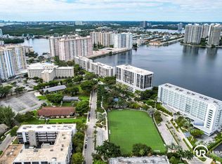 17500 N Bay Rd #S701, Sunny Isles Beach, FL 33160