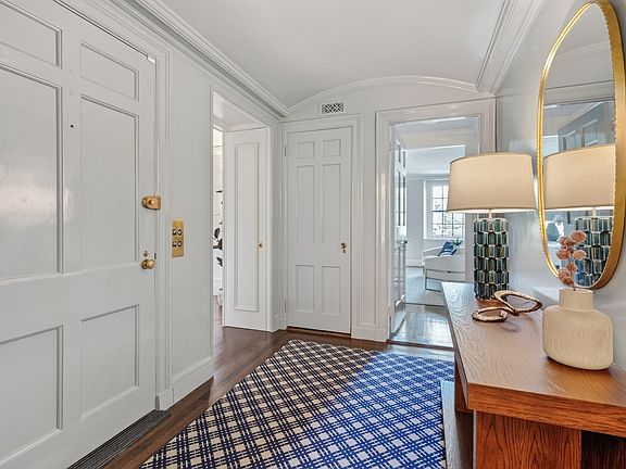 2nd image of 172 Beacon St #3