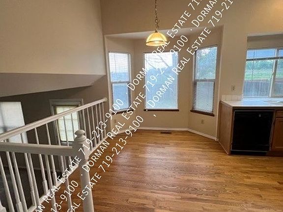 4th image of 1275 Grass Valley Dr
