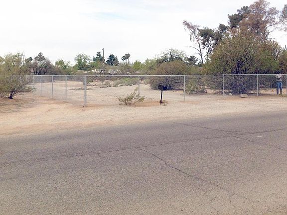 5th image of 4450 E San Carlos Pl S #0
