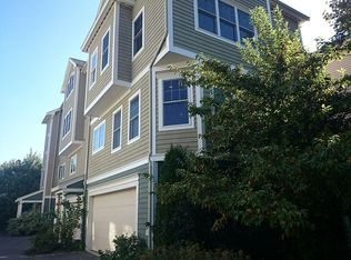 92 Chestnut St, Brookline, MA 02445