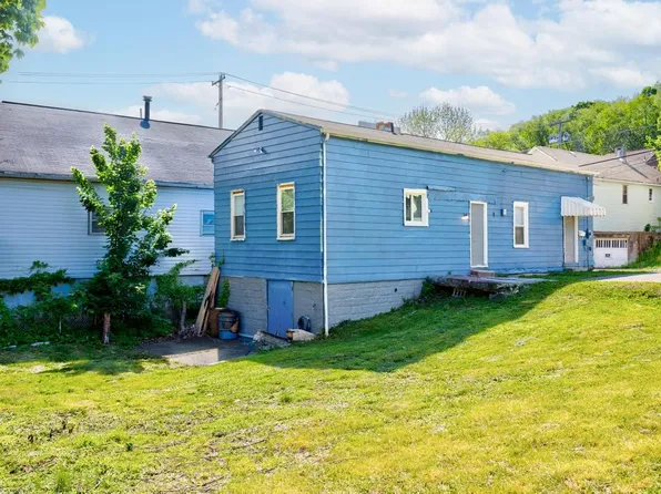 1202 Irwin St, Aliquippa, PA 15001