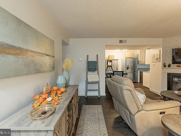 4th image of 12240 Stevenson Ct #12240
