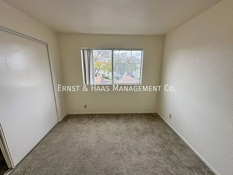 1080 Saint Louis Ave #204 — Photo 14