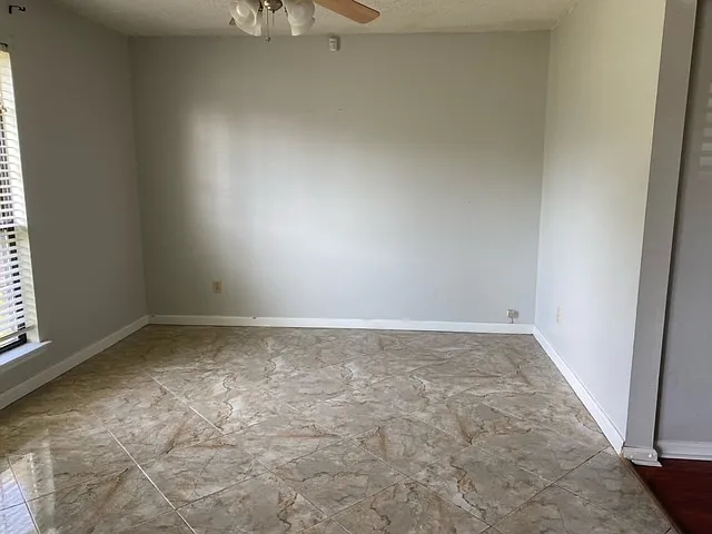 1704 Ashton Dr — Photo 15