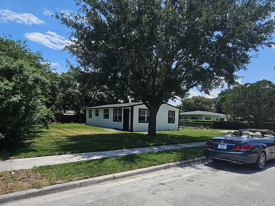 1st image of 1605 W 10th Street