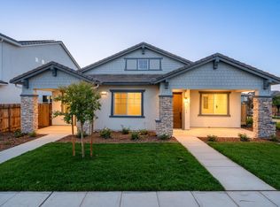 272 Peters Ln S, Madera, CA
