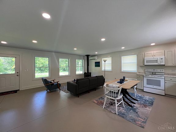 5th image of 7148 Graf Rd