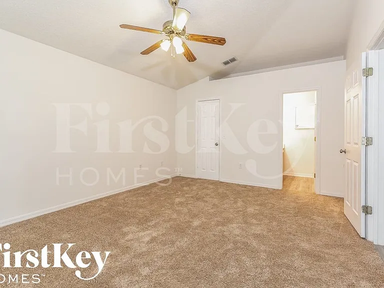 1517 Fairlight St NW — Photo 7