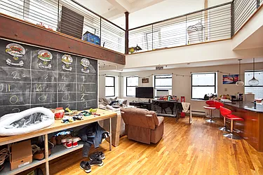 Rented by R New York