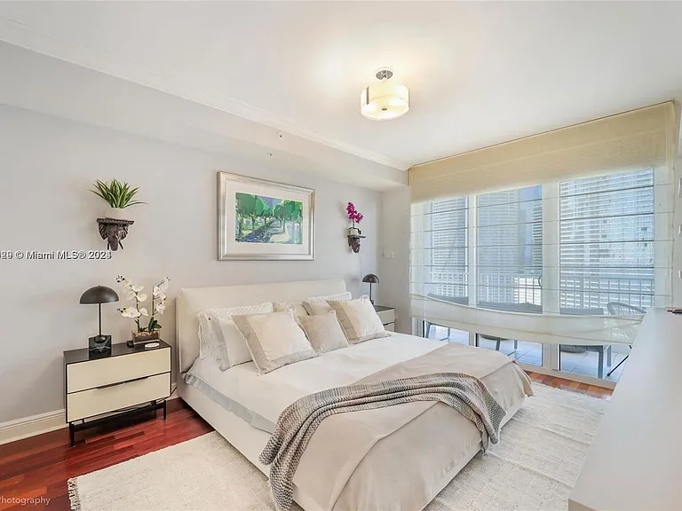 801 Brickell Key Blvd #3204 — Photo 2