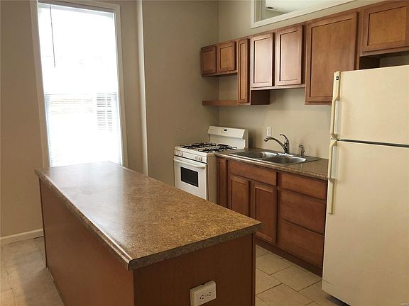 2nd image of 2929 Missouri Ave #2