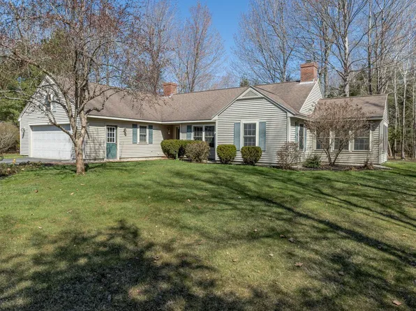 18 Lilac Lane, Scarborough, ME 04074