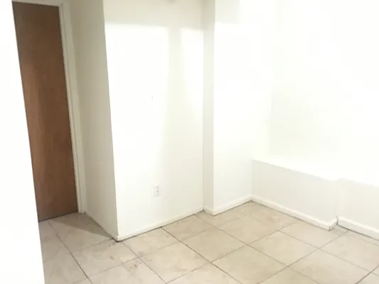 Rented by Sky Management | media 69