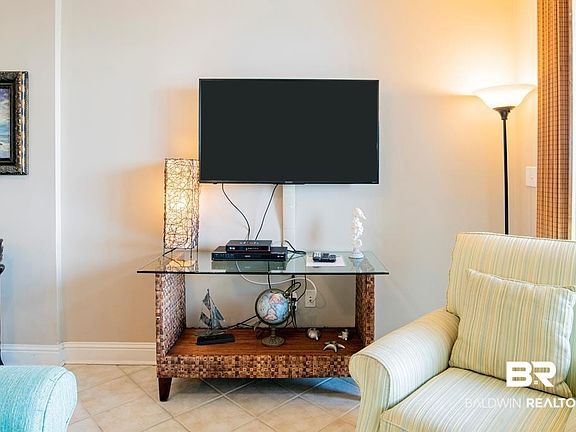 3rd image of 4851 Main St #606
