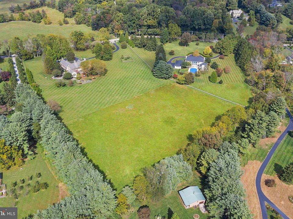 2nd image of 337 Boot Rd