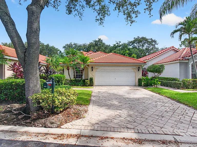 5225 Brookview Dr — Photo 29