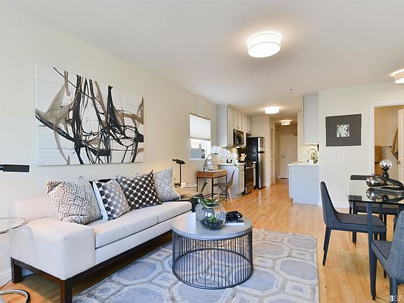 3rd image of 52 Sheridan St APT 4