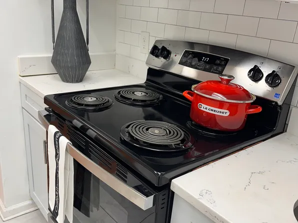 5 E Broad St #4, Burlington, NJ 08016