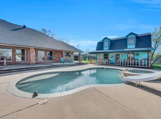 6811 W Highland Rd, Midlothian, TX 76065