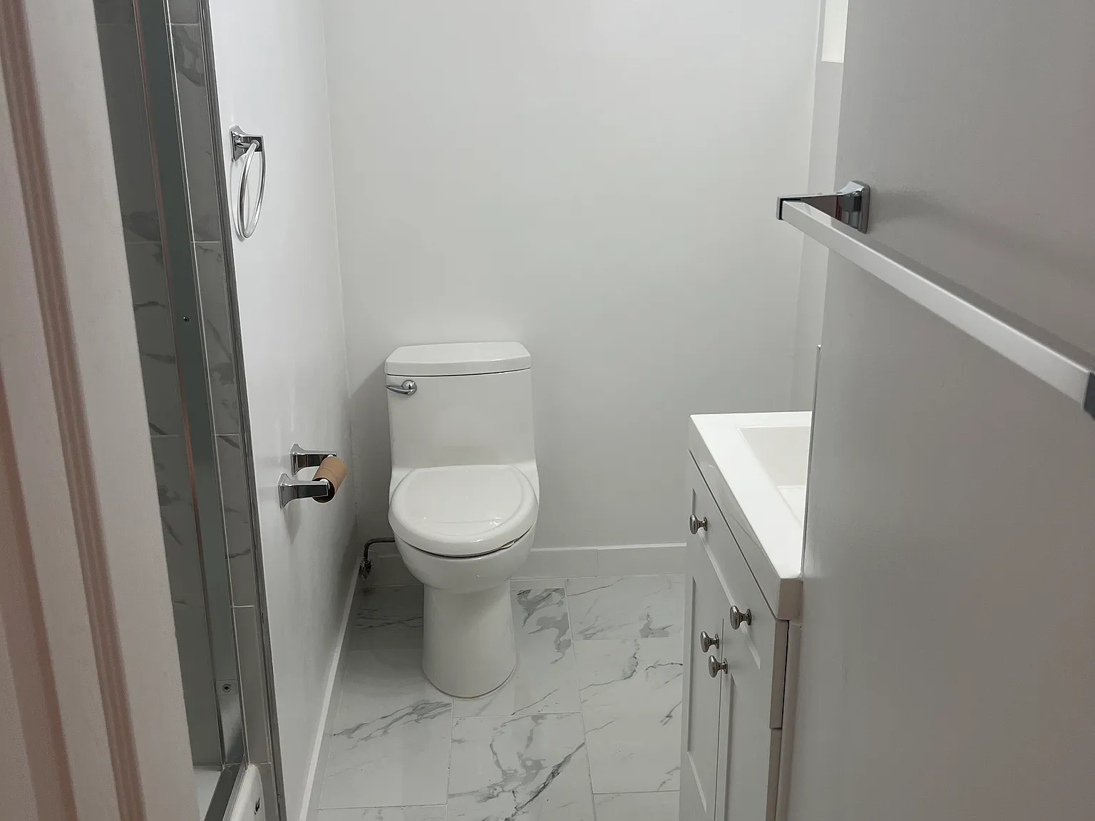 2 bed, 1020 sqft, $3,950 — Photo 3
