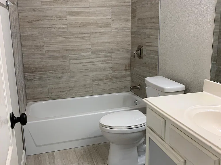 2nd Bathroom