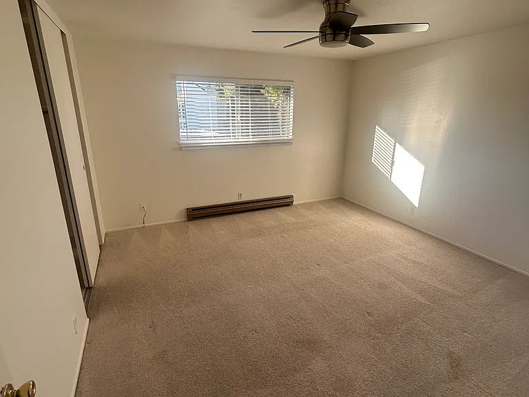 Spanish Castle Apartments — Photo 10