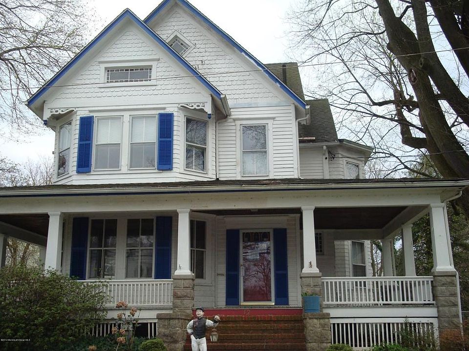 2nd image of 12 Vought Ave