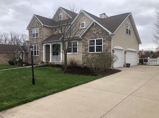 2606 Pennington Pl, Valparaiso, IN 46383