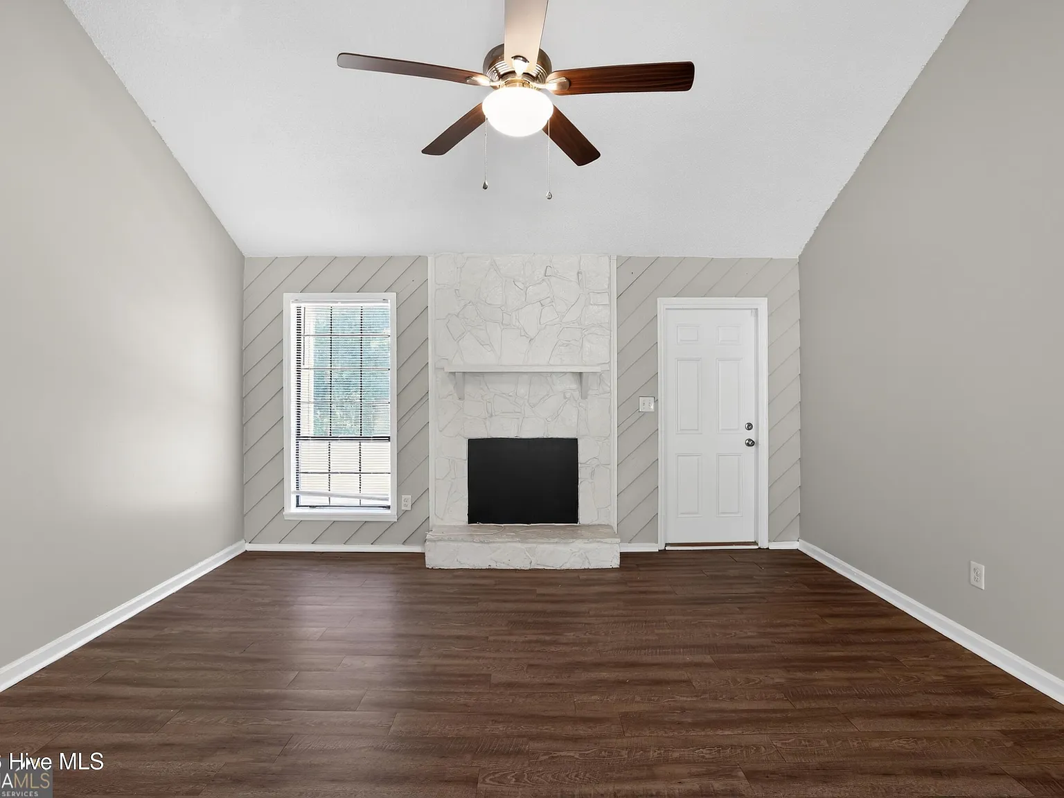 3 bed, 2.0 bath, $1,475 — Photo 4
