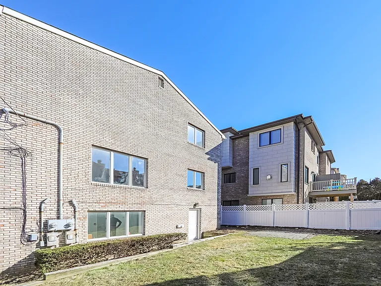 456 Jane St #B — Photo 20
