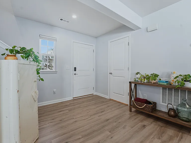 838 Dean Dr — Photo 20