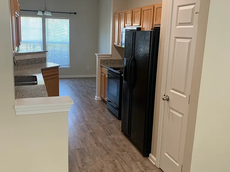 7933 Mariners Pointe Cir #7933 — Photo 9