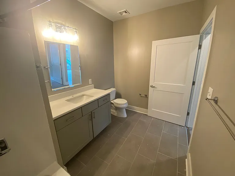 105 Morris Apartments — Photo 6