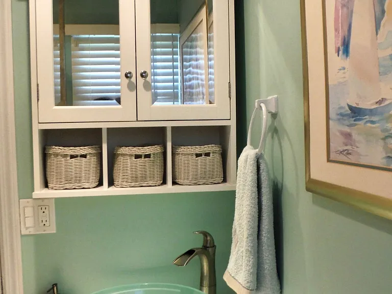 81 E Lake Dr — Photo 10