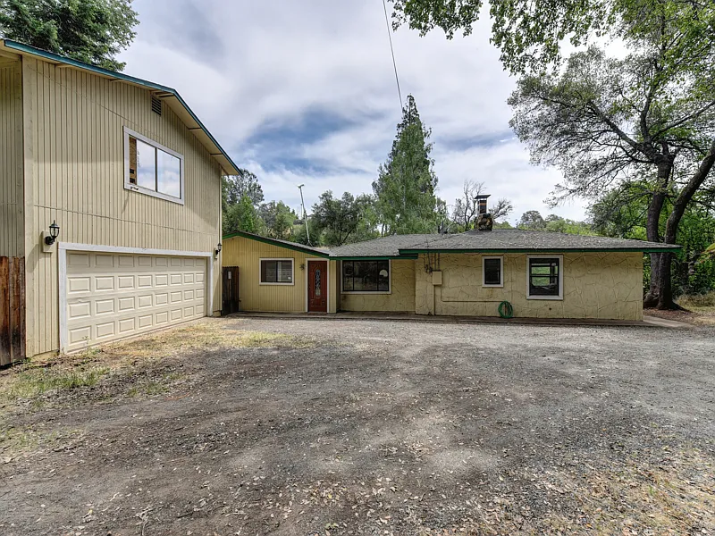 250 Nation Dr photo 1