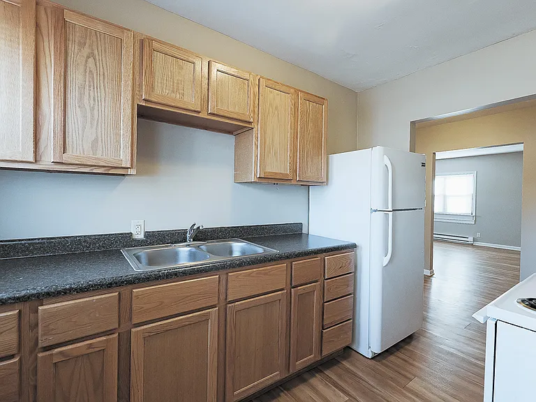 3426 Starr St #B — Photo 8
