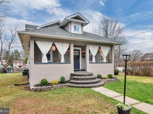 47 S Cedar Ave, Maple Shade, NJ 08052