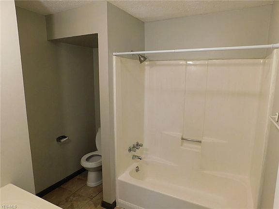 4th image of 1529 Benjamin Ct #1531