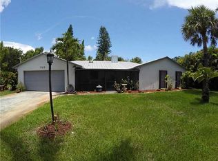 745 NE Spencer St, Jensen Beach, FL 34957
