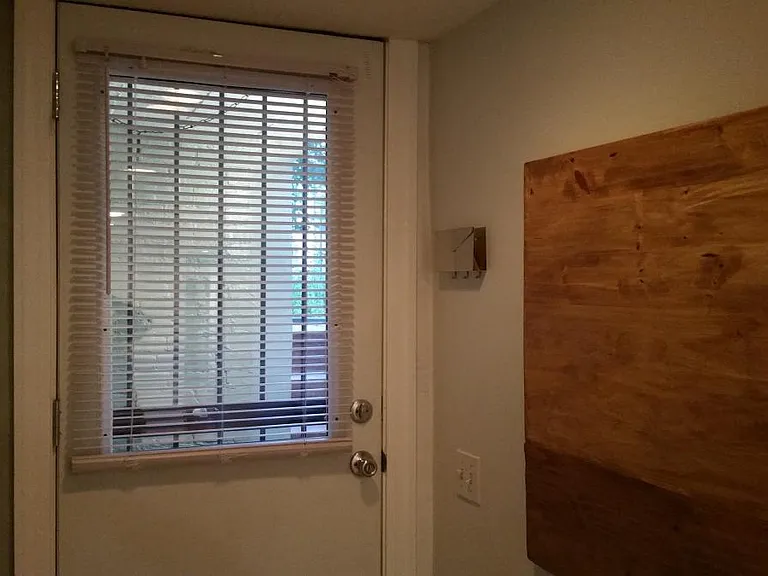 909 Monroe St NW #B — Photo 15