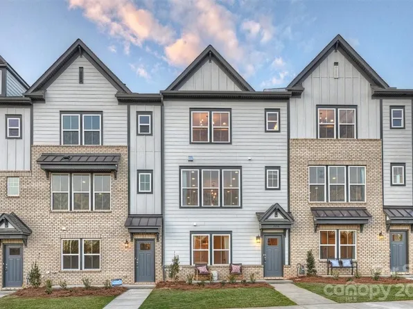 15016 Bayou Dr, Charlotte, NC 28277