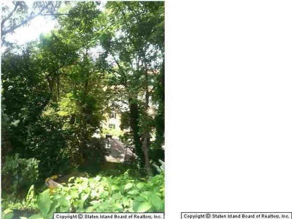 Creston Pl, Staten Island, NY 10304