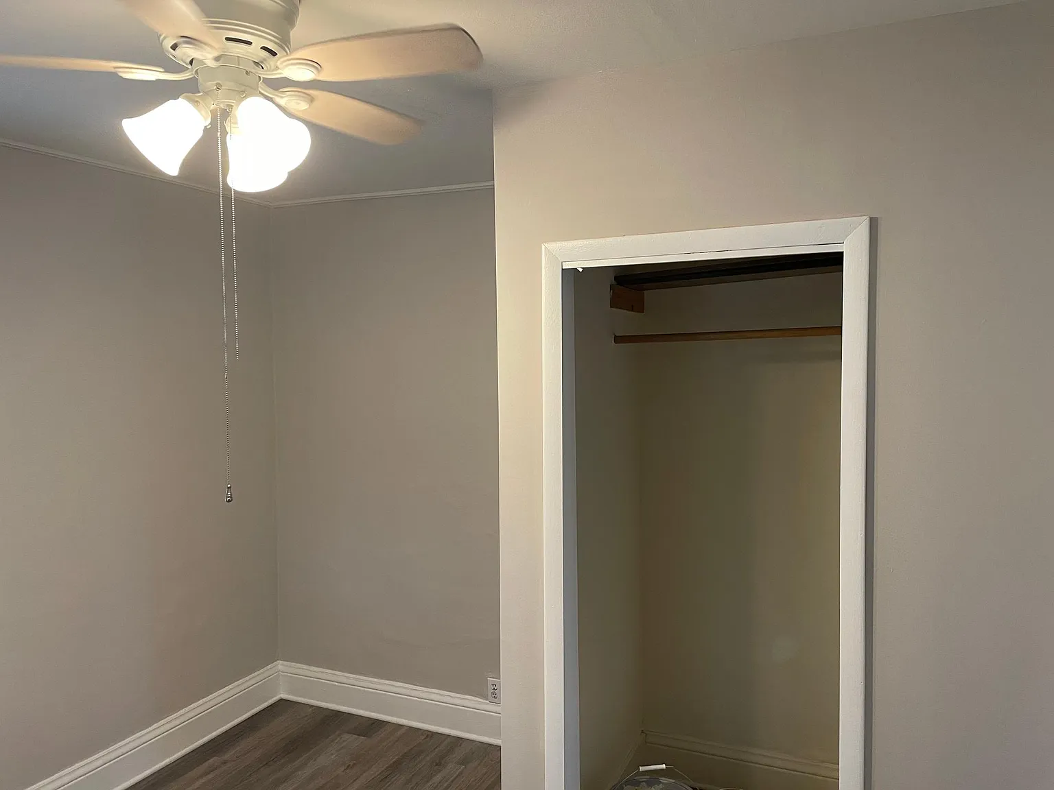 2 bed, 800 sqft, $1,200 — Photo 2