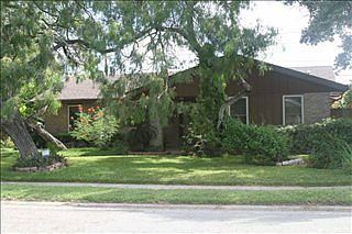 1st image of 3810 Dunbrook Dr