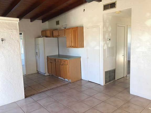 3rd image of 19 Nina St
