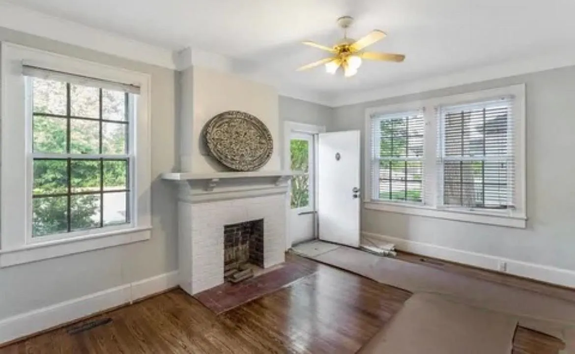 2 bed, 892 sqft, $1,300 — Photo 3