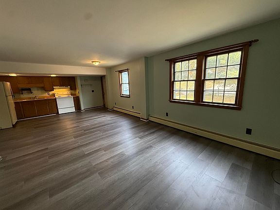 5th image of 233 South St APT 4